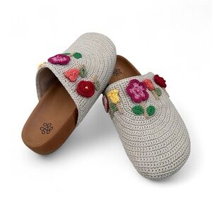 The Sak Bolinas Slip On Crocheted Floral Clogs, Women’s Size 7.